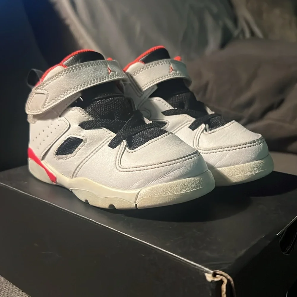 Lightly Worn Jordans Jordan 6 Baby boy Toddler 8c - Picture 1 of 5